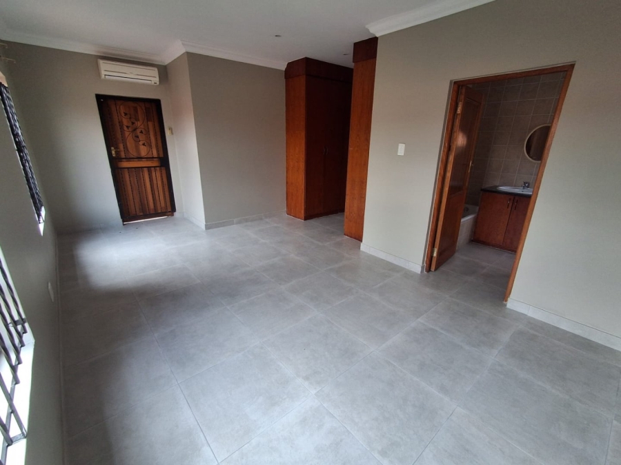 To Let 3 Bedroom Property for Rent in Birdwood Estate North West
